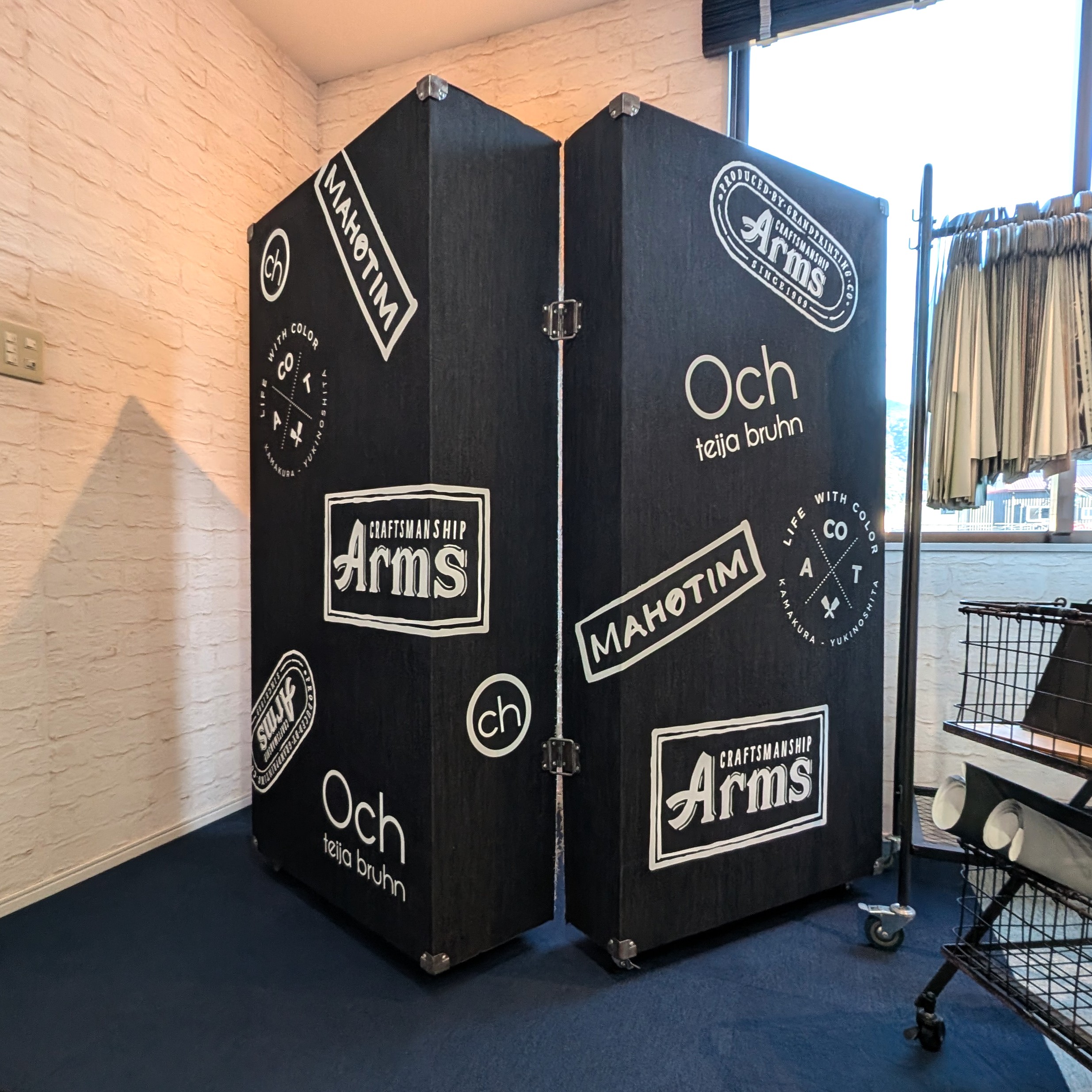 グランド印刷展示会什器_シルク印刷事例_アイキャッチ