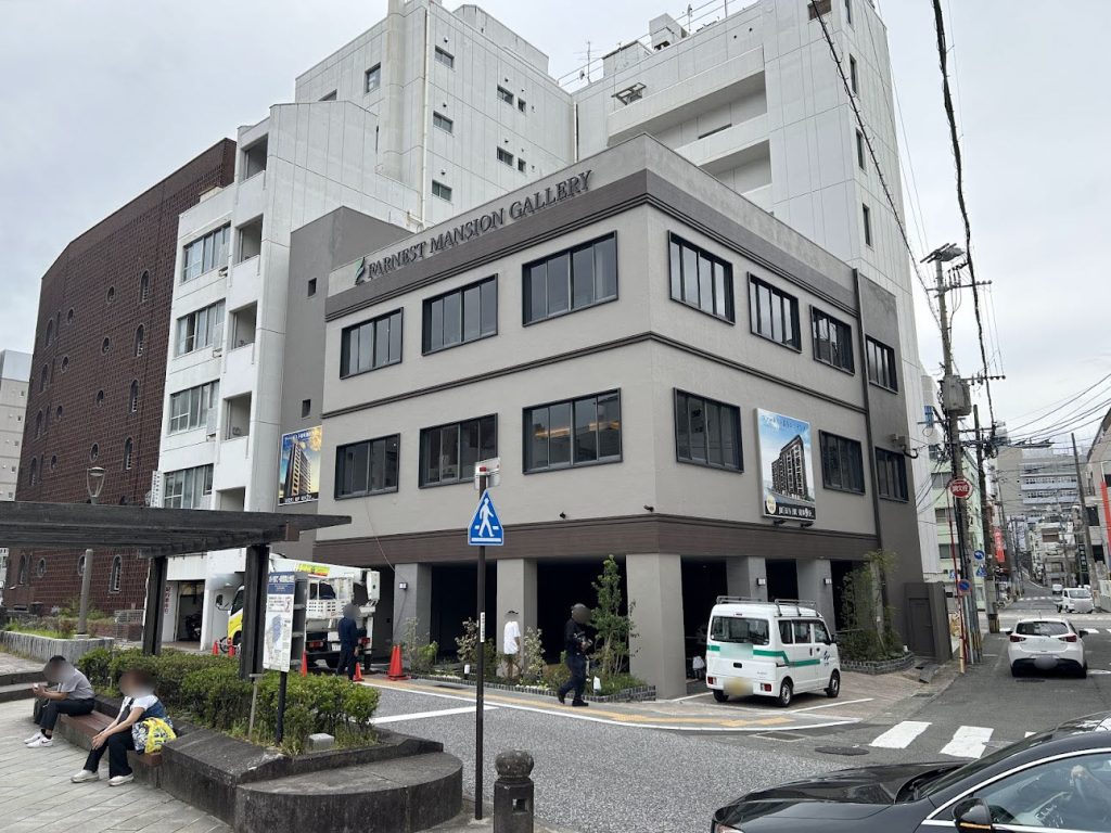 (株)ファミリー様_壁面サイン事例