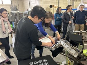 PORT構想様_Tシャツプリント体験の様子