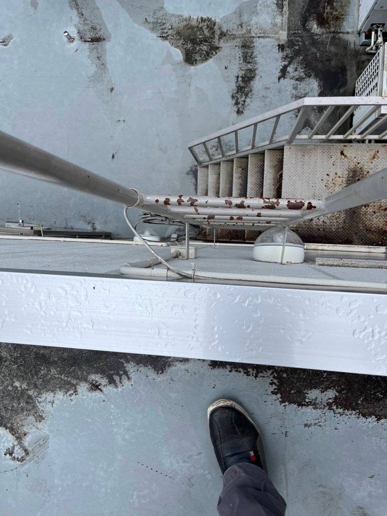 タラップ_ブレ止め前画像